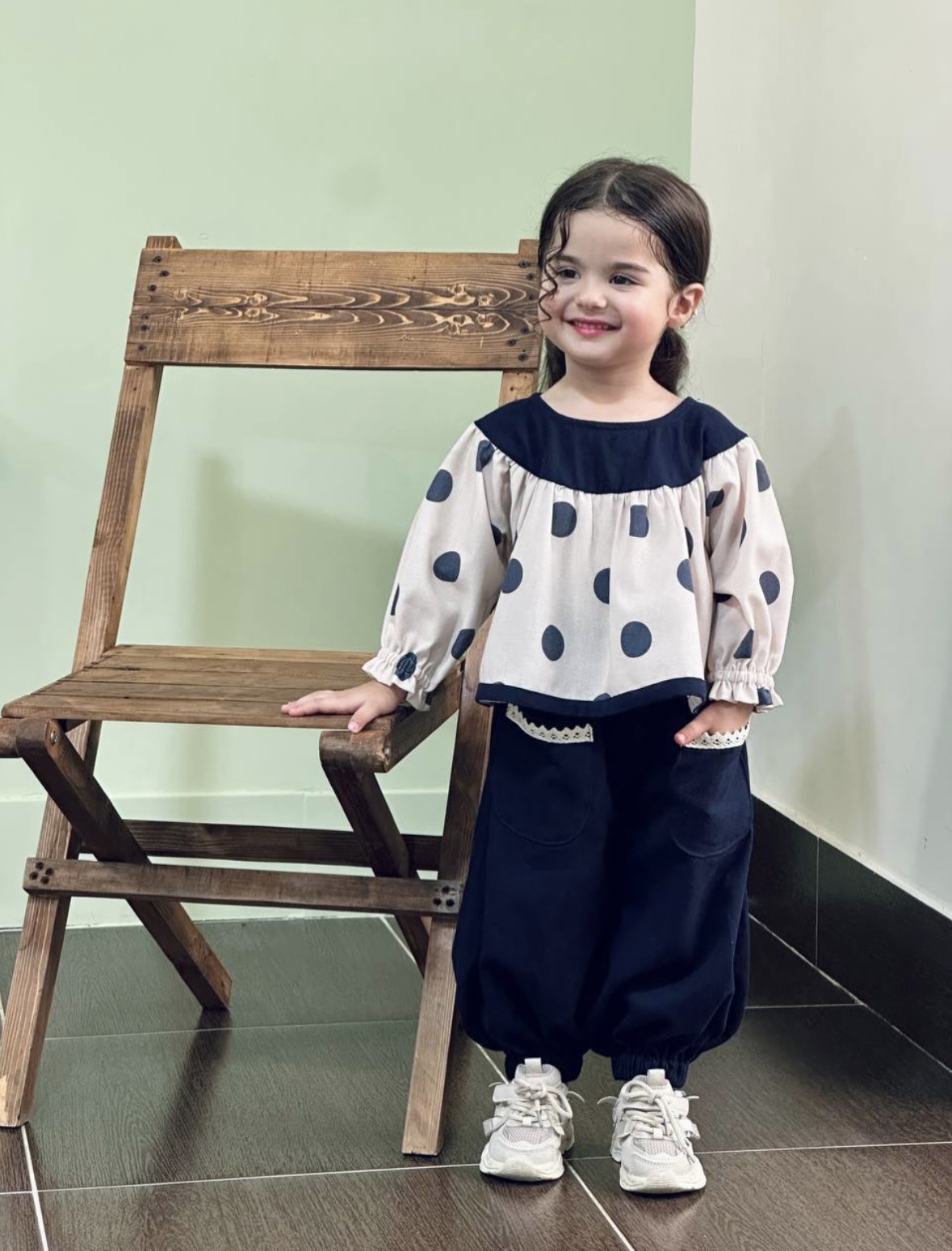 ست شومیز و شلوار لینن دخترانه پاییزی مدل خال خالی ۲تا ۹سال